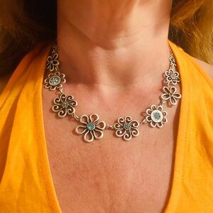 Blue flower necklace - Touchstone